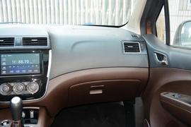 2017款东风风行景逸X3