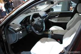 奔驰E300