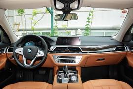 2017款宝马730Li