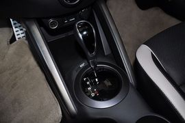 2012款现代飞思1.6T自动旗舰版