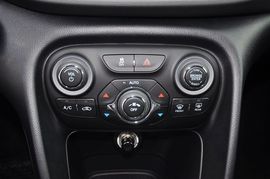 2013款菲亚特菲翔1.4T自动周年纪念版