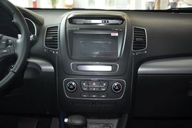 2013款起亚索兰托2.4GDI