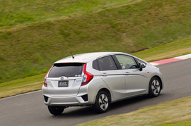 本田新款飞度海外试驾