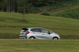 本田新款飞度海外试驾