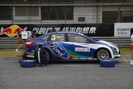 2013款福特两厢福克斯2.0L赛道试驾