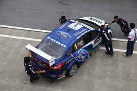 2013款福特两厢福克斯2.0L赛道试驾