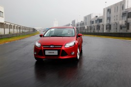 2013款福特两厢福克斯2.0L赛道试驾