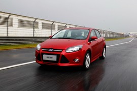 2013款福特两厢福克斯2.0L赛道试驾