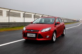 2013款福特两厢福克斯2.0L赛道试驾
