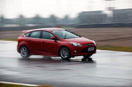 2013款福特两厢福克斯2.0L赛道试驾