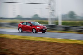 2013款福特两厢福克斯2.0L赛道试驾