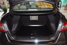 2012款日产轩逸1.6XL