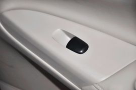 2012款日产轩逸1.6XL