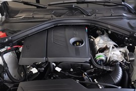 2013款华晨宝马316i进取型