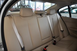 2013款华晨宝马316i进取型