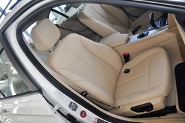 2013款华晨宝马316i进取型