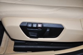 2013款华晨宝马316i进取型