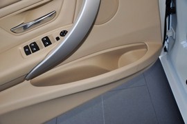 2013款华晨宝马316i进取型