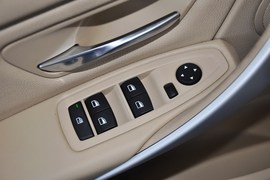 2013款华晨宝马316i进取型