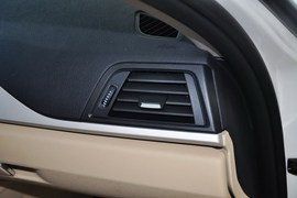 2013款华晨宝马316i进取型