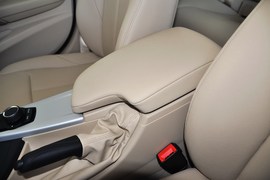 2013款华晨宝马316i进取型