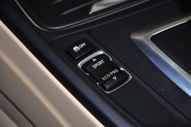 2013款华晨宝马316i进取型