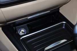 2013款华晨宝马316i进取型