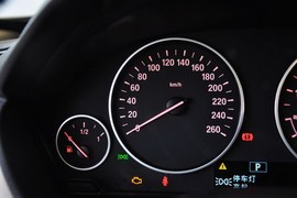 2013款华晨宝马316i进取型