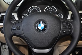 2013款华晨宝马316i进取型