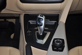 2013款华晨宝马316i进取型