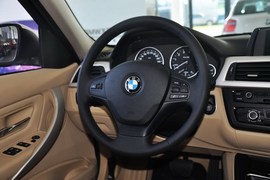 2013款华晨宝马316i进取型