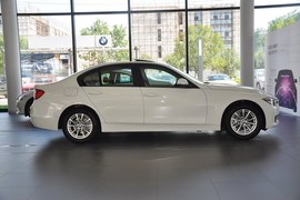 2013款华晨宝马316i进取型