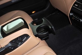 2013款宝马740Li