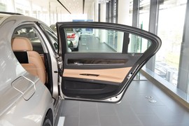 2013款宝马740Li