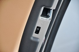 2013款宝马740Li