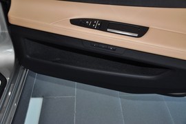 2013款宝马740Li
