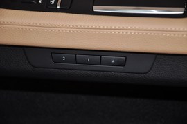 2013款宝马740Li