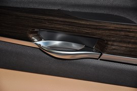 2013款宝马740Li