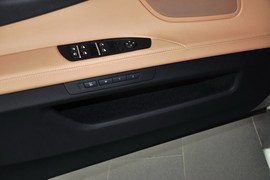 2013款宝马740Li