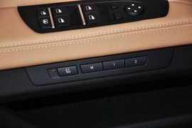 2013款宝马740Li