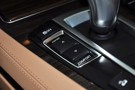 2013款宝马740Li