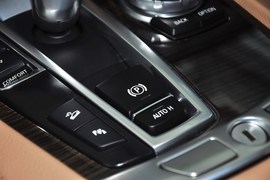 2013款宝马740Li