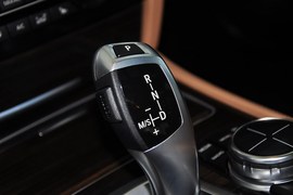 2013款宝马740Li