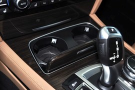 2013款宝马740Li