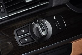 2013款宝马740Li