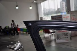 2014款雪铁龙全新爱丽舍1.6L手自一体舒适型