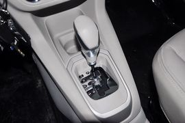 2014款雪铁龙全新爱丽舍1.6L手自一体舒适型