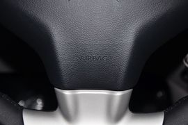 2014款雪铁龙全新爱丽舍1.6L手自一体舒适型