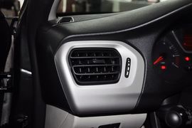 2014款雪铁龙全新爱丽舍1.6L手自一体舒适型