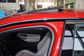2013款华晨宝马316i运动设计套装